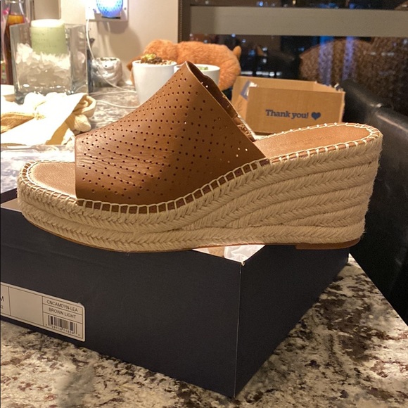 caslon wedge sandals in light brown - Picture 4 of 4